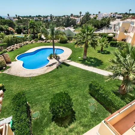 Beautiful Two Bedroom With Roof Terrace